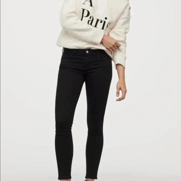 H&M push-up 25x30 Dark black denim jeggings - Picture 2 of 10